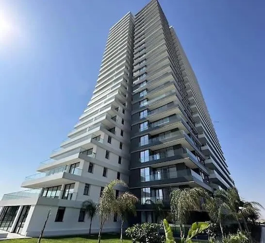 Grand Sapphire Luxury Residences 1 By Myguest Cyprus アパート *