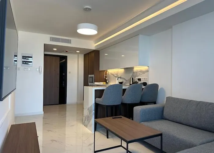 Grand Sapphire Luxury Residences 1 By Myguest Cyprus アパート *