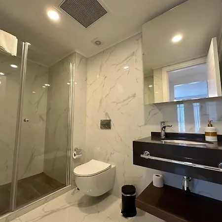 Grand Sapphire Luxury Residences 1 By Myguest Cyprus