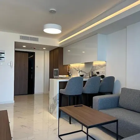 Grand Sapphire Luxury Residences 1 By Myguest Cyprus Apartament *