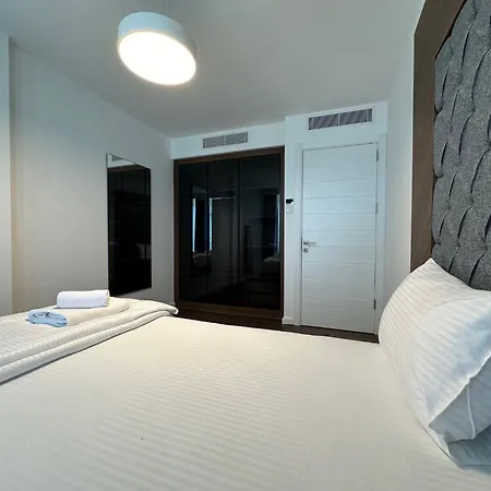 Grand Sapphire Luxury Residences 1 By Myguest Cyprus