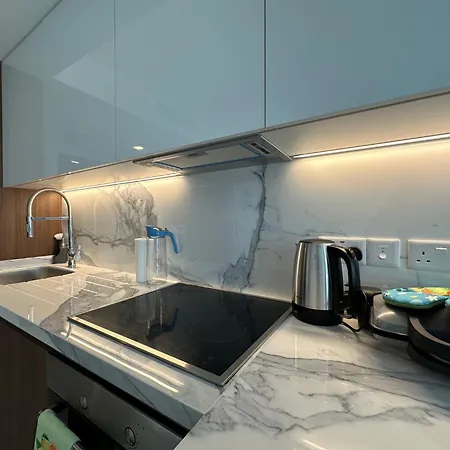 Grand Sapphire Luxury Residences 1 By Myguest Cyprus Lägenhet *