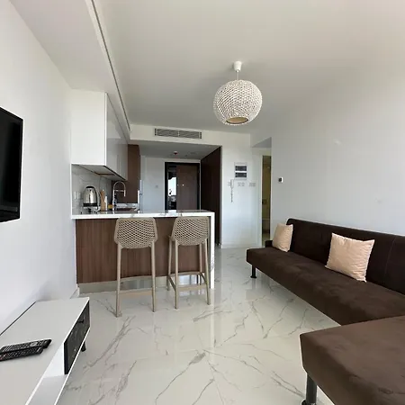 Grand Sapphire Luxury Residences 1 By Myguest Cyprus *