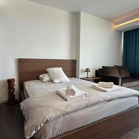 Grand Sapphire Luxury Residences 1 By Myguest Cyprus *