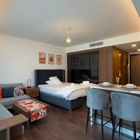 Grand Sapphire Luxury Residences 1 By Myguest Cyprus Lägenhet *