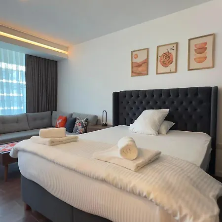 Grand Sapphire Luxury Residences 1 By Myguest Cyprus Lägenhet *