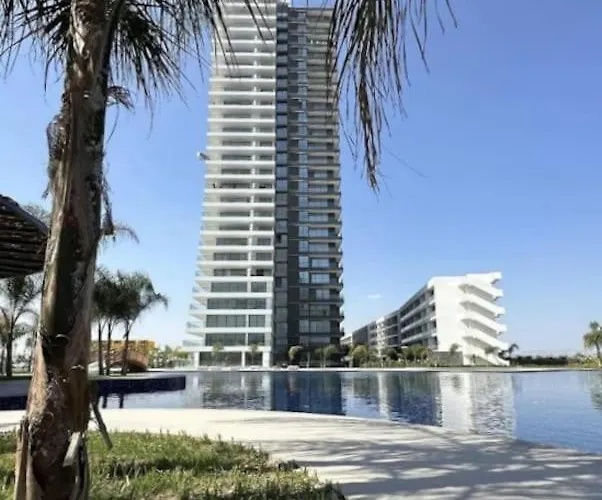 Grand Sapphire Luxury Residences 1 By Myguest Cyprus Daire