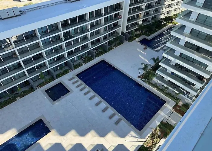 Grand Sapphire Luxury Residences 1 By Myguest Cyprus